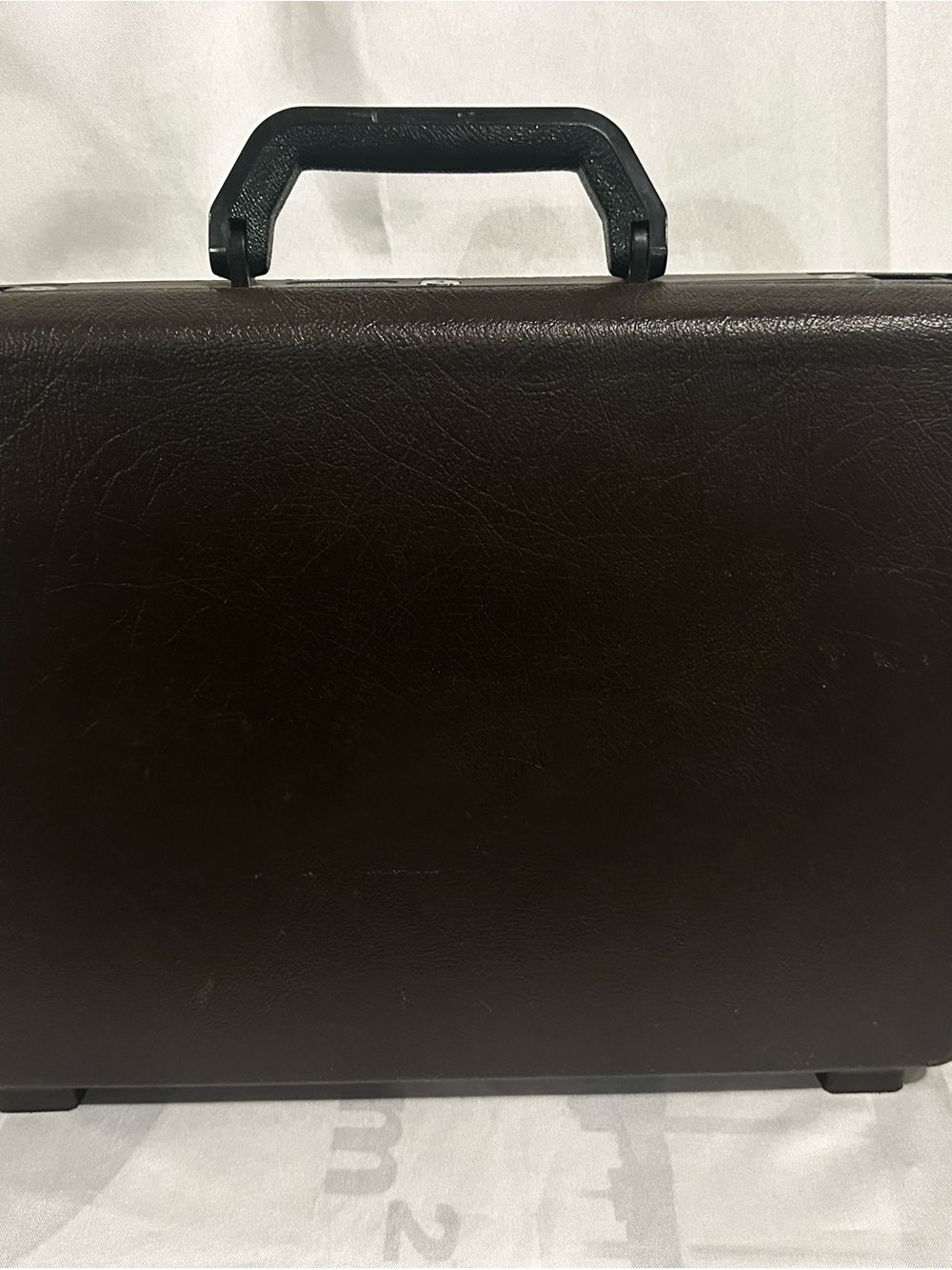 Classic Men's Samsonite Briefcase with key Dark Brown